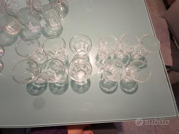 set di bicchierini in vetro 