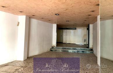 1 Vetrina a Firenze