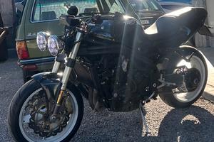Triumph 955i tenuta da amatore 27000 km perfetta