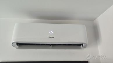 Climatizzatore Hisense Inverter 9000 BTU+Staffe