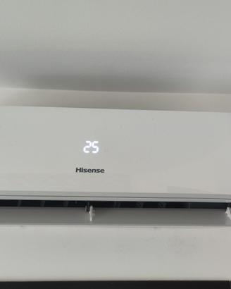 Climatizzatore Hisense Inverter 9000 BTU+Staffe