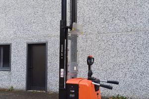 2011 stoccatore transpallet bt by toyota 16 quint