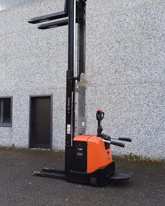 2011 stoccatore transpallet bt by toyota 16 quint