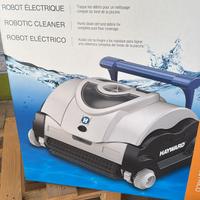 Robottino per pulizia piscina