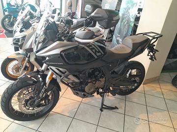 Qj Motor SRT 600 SX nero