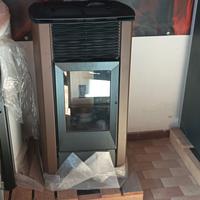 stufa pellet 24kw termofocus plus termosifoni