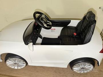 Macchina elettrica Mercedes per bambini – Bianca