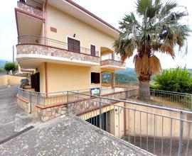 Appartamento con terrazzo e box auto