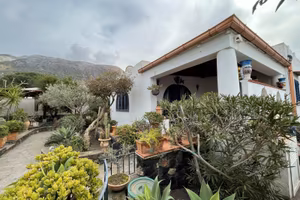 Indipendente Arredato a Vulcano