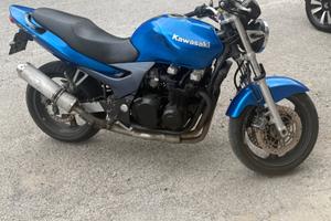 Kawasaki ZR -7  750 cc