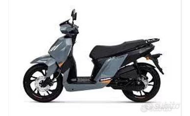 Peugeot Tweet 200 - 2024