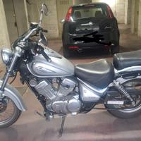 Suzuki Intruder 250