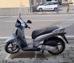 Scooter Honda - sh150i