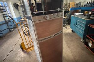 Frigo trivalente dometic
