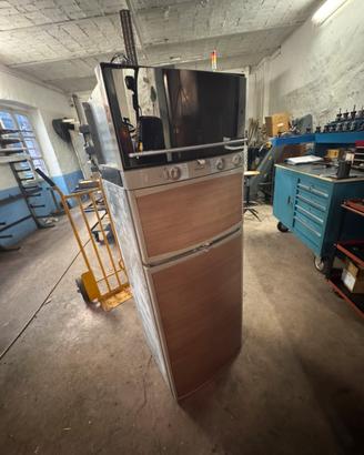Frigo trivalente dometic