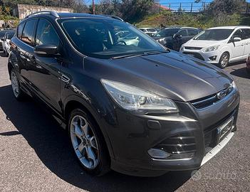 Ford Kuga 2.0 TDCI 180 CV S&S 4WD Powershift Titan
