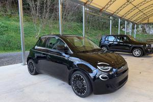 Fiat 500 500e Berlina 42 kWh La Prima