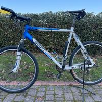 Mountain bike scott