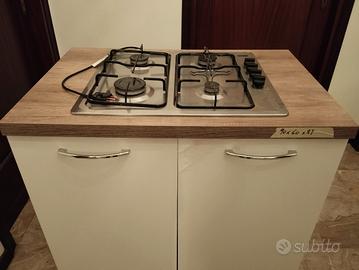 mobile con piano cottura a gas