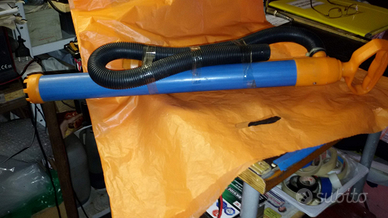 Pompa di sentina più staccabatterie e ami pesca
