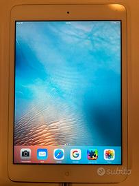 IPAD MINI WIFI 16 Gb + TASTIERA E COVER PELLE