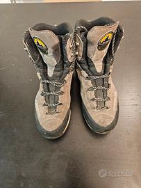 Scarpone montagna 