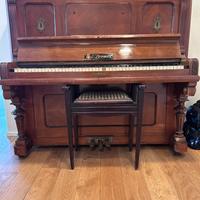 Prestigioso Pianoforte Verticale Antico "Brenitz"