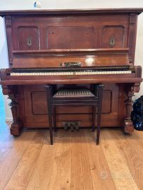 Prestigioso Pianoforte Verticale Antico "Brenitz"