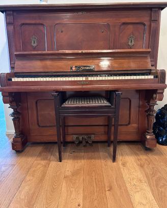 Prestigioso Pianoforte Verticale Antico "Brenitz"
