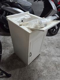Lavatoio in plastica con mobiletto