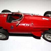 Maserati 250 F scala 1:18 Polistil