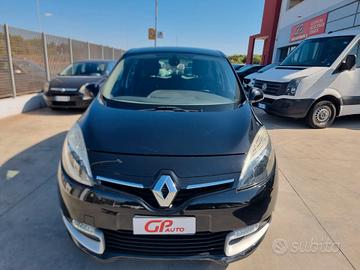 Renault Scenic Scénic XMod dCi 110 CV EDC Limited