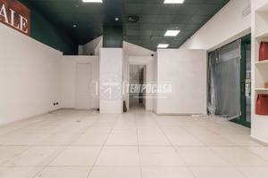 Negozio a Como Via Oltrecolle 1 locali