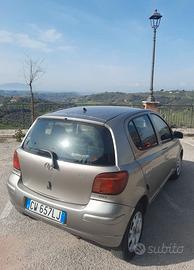 TOYOTA Yaris 1.0i 16V cat Benzina 5 porte