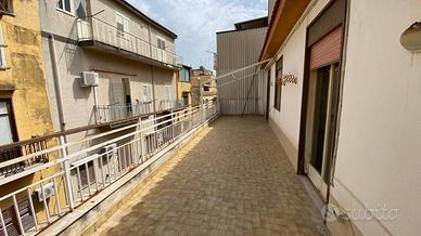 Appartamento di 179 m² con più di 5 locali a Carin