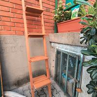 Scala decorativa a mensole