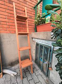 Scala decorativa a mensole