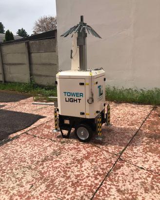 Torre faro - Security TowerLight permuta con moto