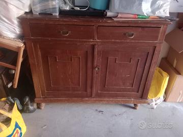 Credenza arte povera