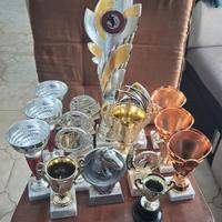 trofei di marmo e plastica per premiazioni e gare 