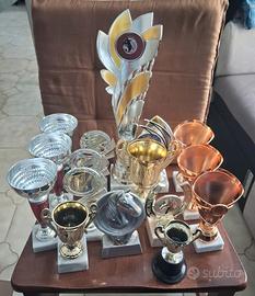 trofei di marmo e plastica per premiazioni e gare 