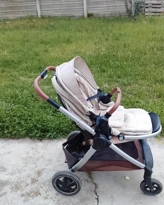 passeggino completo di ovetto e isofix 