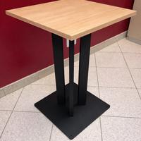 Tavolo quadrato, tavolo bar