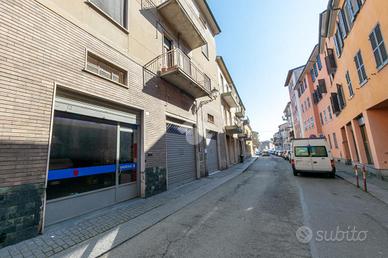 LABORATORIO A CASALE MONFERRATO