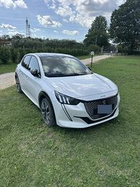 Peugeot e208 Pack