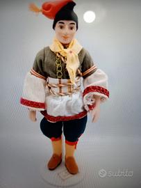 Bambola vintage da collezione costume Abruzzo