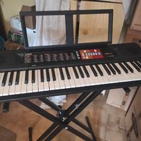 tastiera Yamaha f51 con aupporto