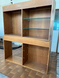 ARREDAMENTO PER NEGOZIO