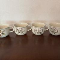 Tazze bianche da the con decorazioni