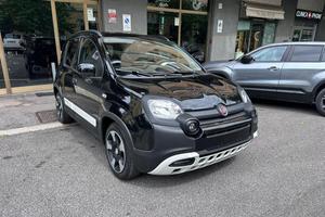 FIAT Panda 1.0 FireFly S&S Hybrid Pandina Cross-